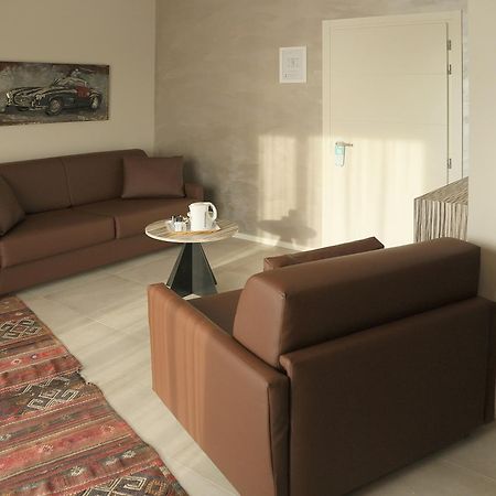 Hotel Buena Onda เปสเคียรา เดล การ์ดา ภายนอก รูปภาพ
